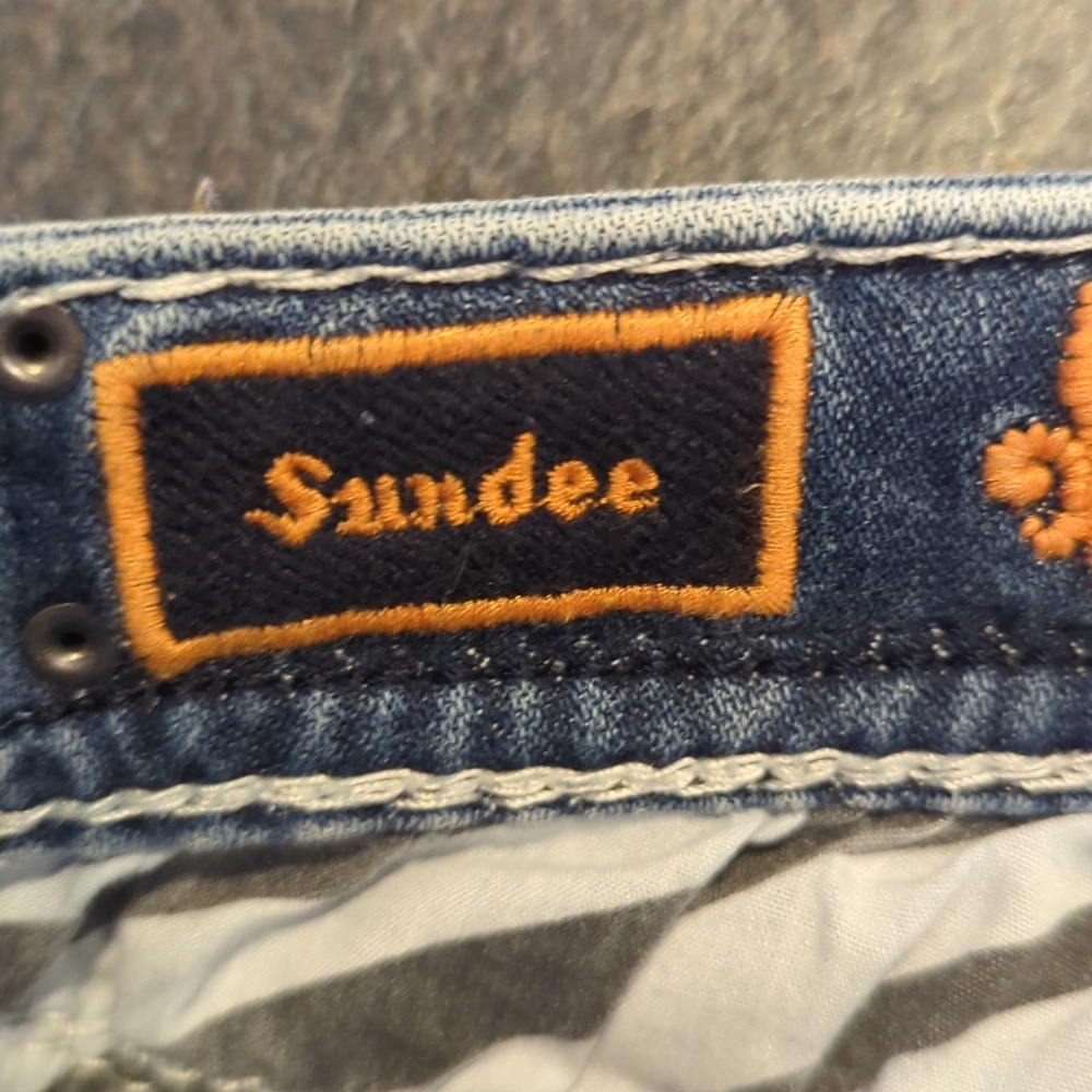 Rock Revival Sundee Jeans - Picture 4 of 15